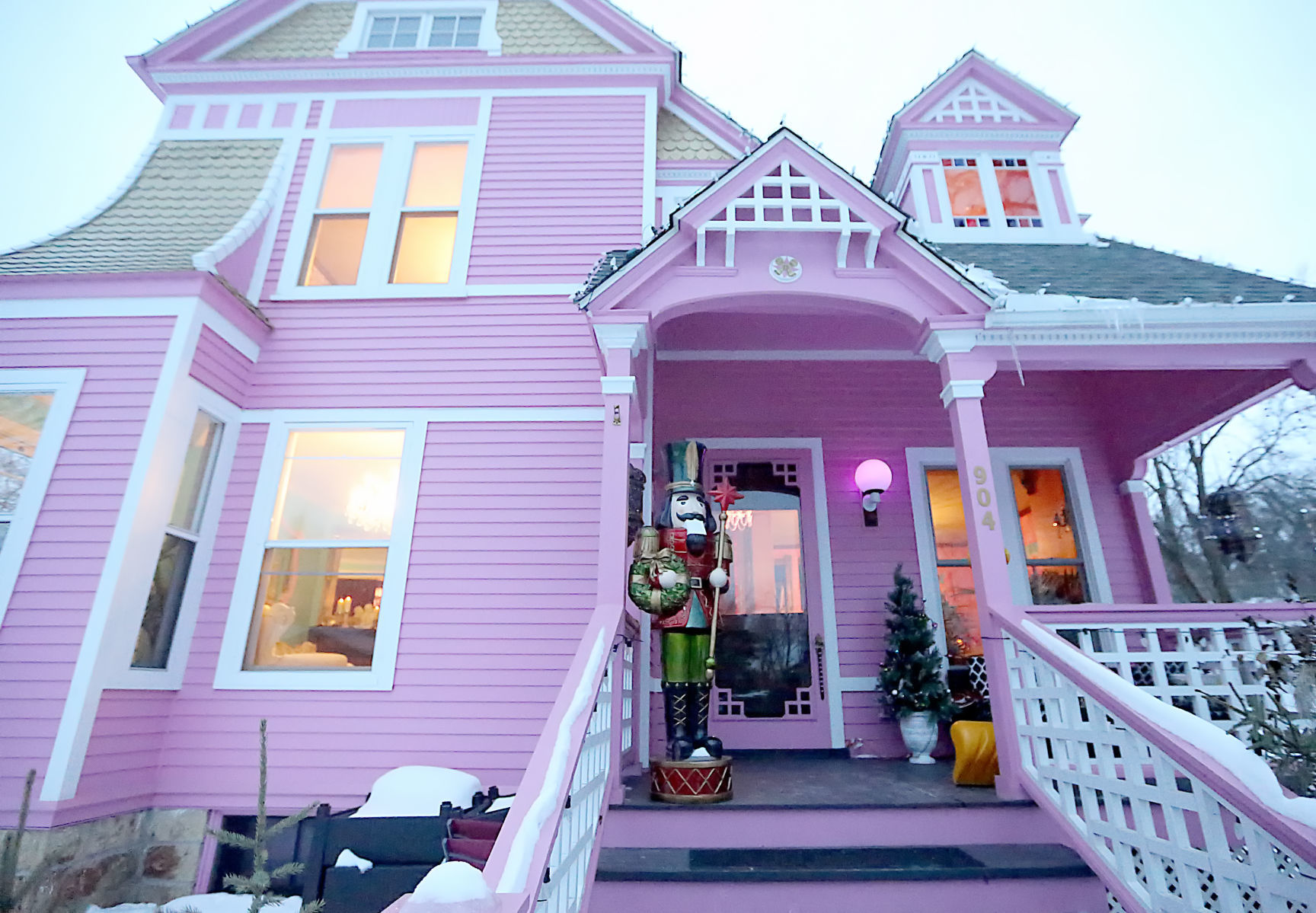 Victorian 'dollhouse'